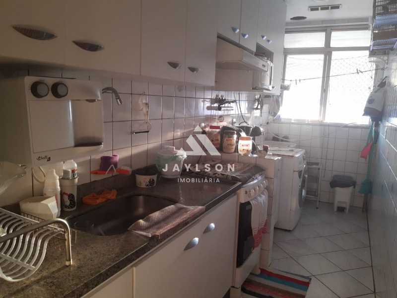 Apartamento à venda com 2 quartos, 60m² - Foto 17