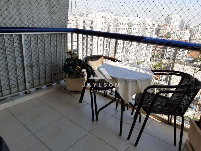 Apartamento à venda com 2 quartos, 60m² - Foto 21