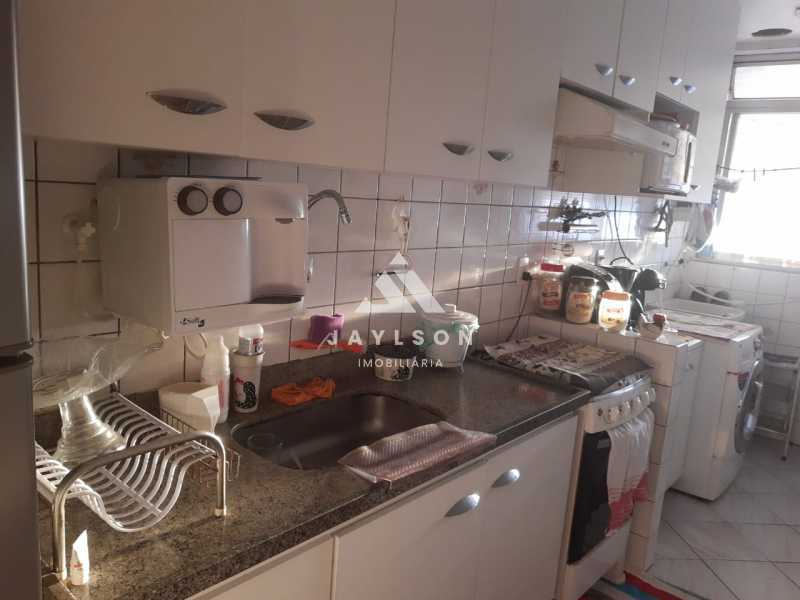 Apartamento à venda com 2 quartos, 60m² - Foto 29