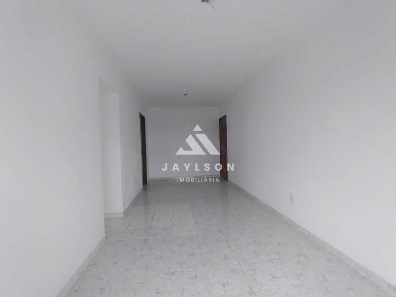 Apartamento à venda com 2 quartos, 66m² - Foto 2