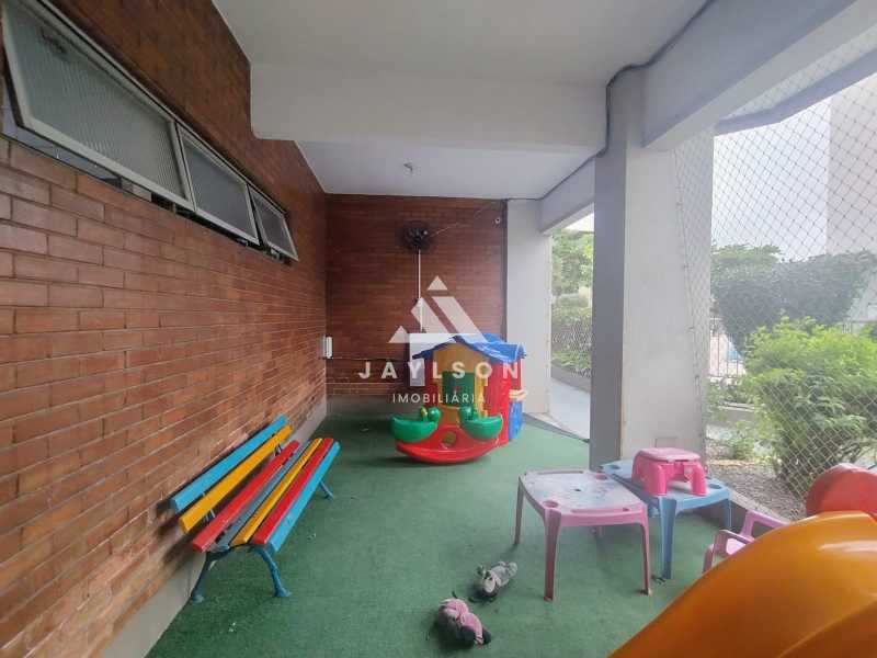 Apartamento à venda com 2 quartos, 66m² - Foto 18
