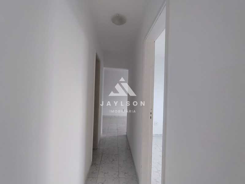 Apartamento à venda com 2 quartos, 66m² - Foto 4