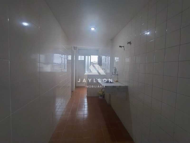 Apartamento à venda com 2 quartos, 66m² - Foto 11