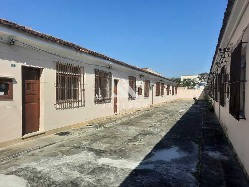 Casa de Vila à venda com 1 quarto, 47m² - Foto 27