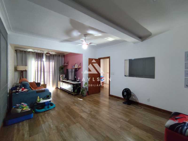 Casa, 4 quartos, 291 m² - Foto 2