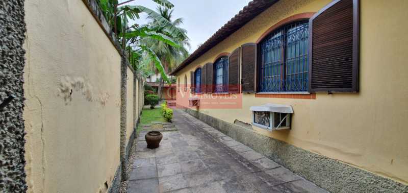 Casa de Condomínio à venda com 4 quartos, 365m² - Foto 18