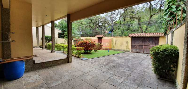 Casa de Condomínio à venda com 4 quartos, 365m² - Foto 7