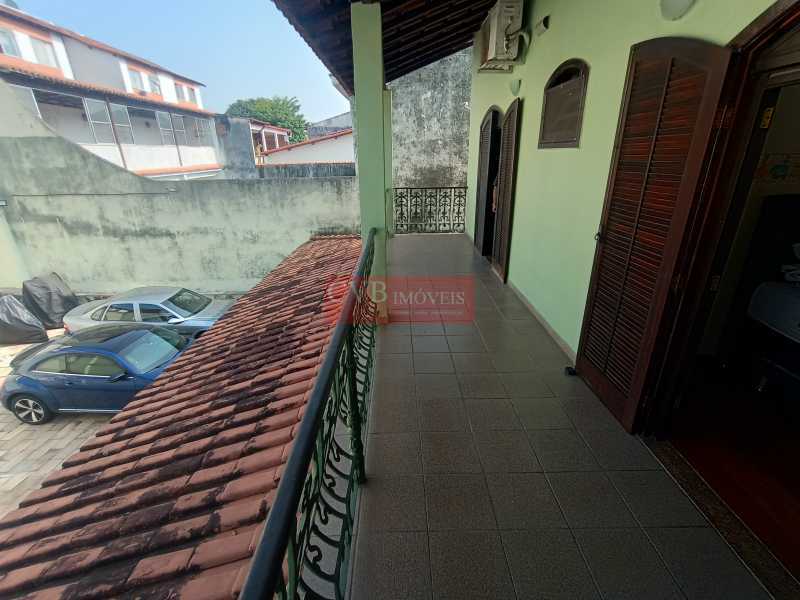 Casa de Condomínio à venda com 3 quartos, 250m² - Foto 13