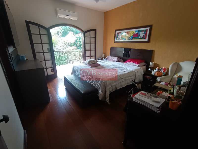 Casa de Condomínio à venda com 3 quartos, 250m² - Foto 16