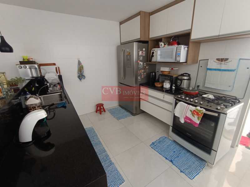 Casa à venda com 3 quartos, 220m² - Foto 15