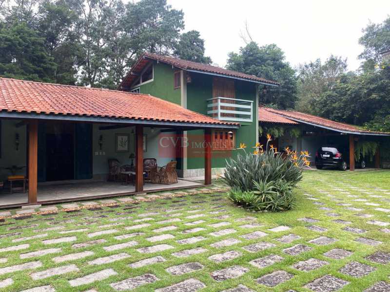 Casa de Condomínio à venda com 4 quartos, 225m² - Foto 1