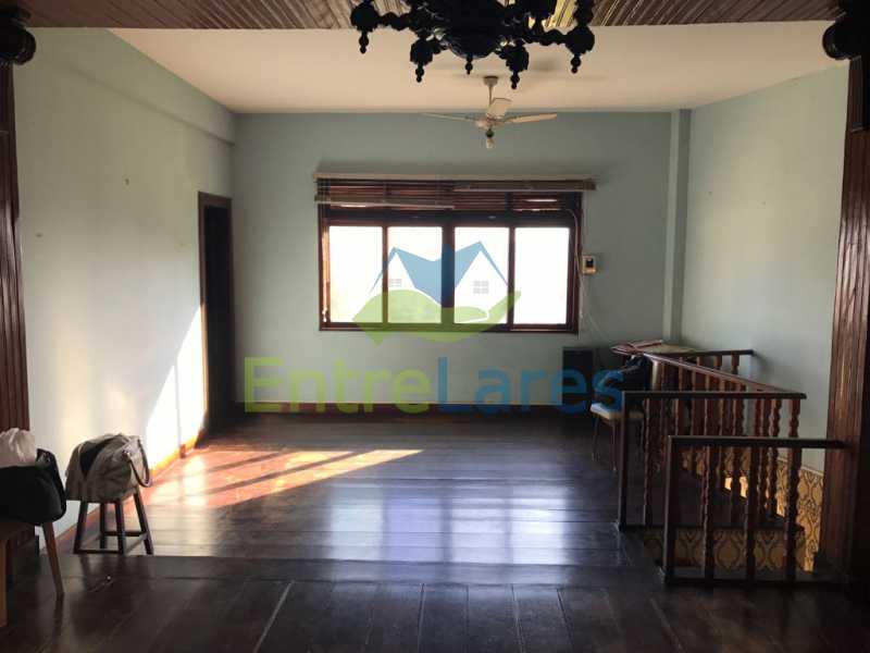 Casa à venda com 2 quartos, 180m² - Foto 1