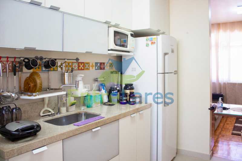 Apartamento à venda com 2 quartos, 65m² - Foto 12